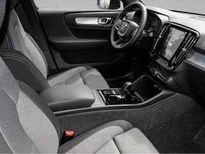 Volvo XC40 (2024) - Photo 3