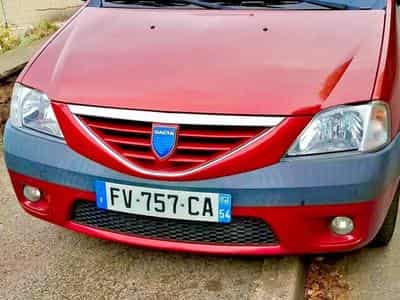 Dacia Logan (2008) - Foto 1