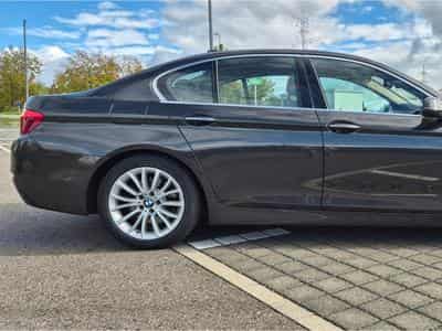 BMW 518 518d Aut. Luxury Line (2014) - Photo 1