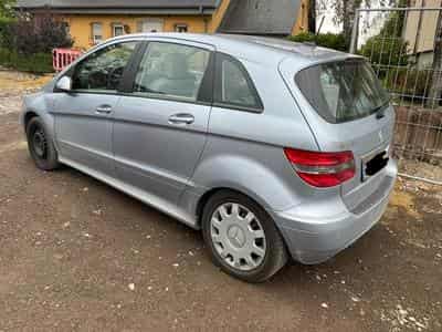 Mercedes B 200 Sports Tourer (2008) - Photo 1