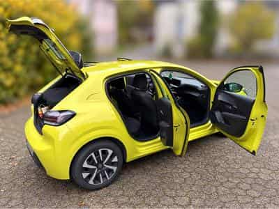 Peugeot 208 Active Puretech (2024) - Photo 1