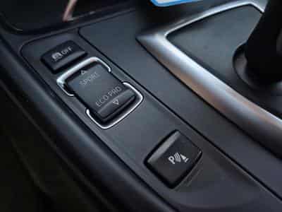 BMW 318 dA 136CV (2019) - Photo 14