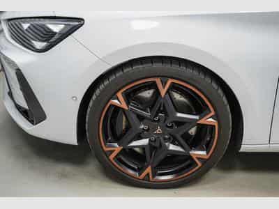 Cupra Leon ST 2,0 TSI (2025) - Photo 5