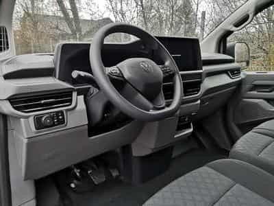 VW T7 BEV 100 kW RWD KR (2026) - Photo 5