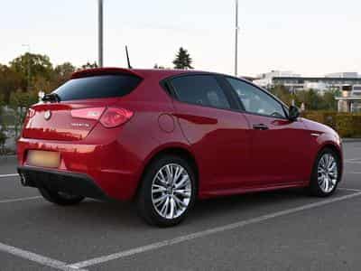 Alfa-Romeo Giulietta 1.6 JTDm (2016) - Foto 1