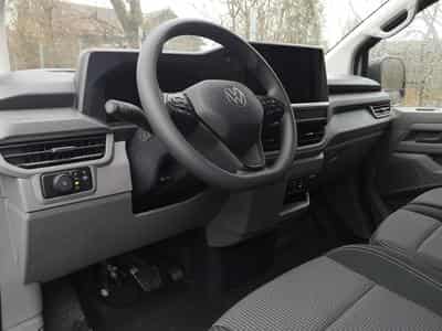 VW T7 BEV 100 kW RWD KR (2026) - Photo 5