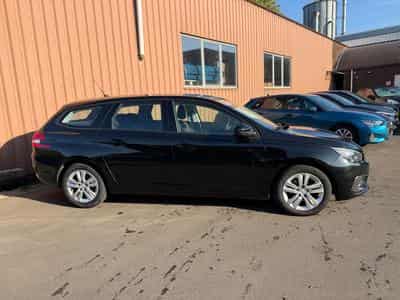 Peugeot 308 SW 1.5 HDI 130CH Active (2021) - Photo 1