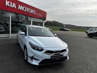 Kia Ceed Ceed 1.5 T-GDI DCT Vision Komfort+ Navi Kamera (2024) - Foto 1