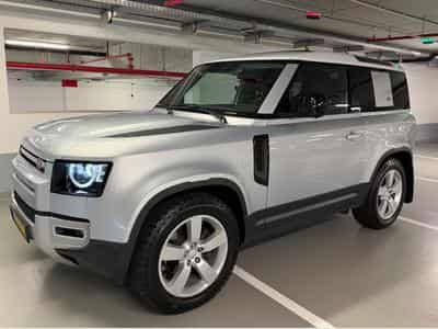 Land-Rover Defender First Édition (2021) - Photo 1