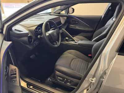 Toyota C-HR PRIME + Luxury Pack (2025) - Photo 9