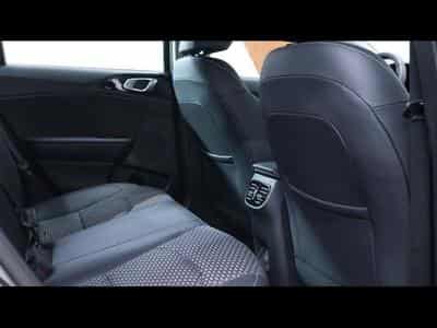 Kia Ceed SW MY25 Pulse 1.0 T-GDi 100 MT6 (2025) - Foto 13