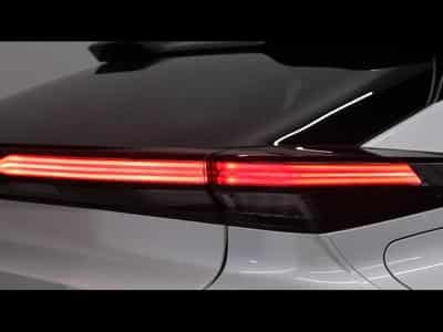 Toyota C-HR 2.0 PHEV 223 GR Sport e-CVT (2025) - Foto 7