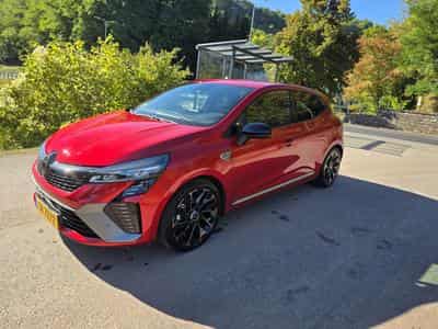 Renault Clio Esprit Alpine E-Tech Full Hybrid 145 (2024) - Photo 1