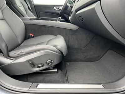 Volvo XC60 Plus Dark (2023) - Photo 14