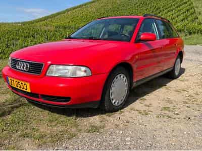 Audi A4 Avant (1997) - Photo 1