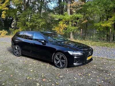 Volvo V60 R Design Recharge Plug-In Hybrid AWD T6 (2020) - Photo 1