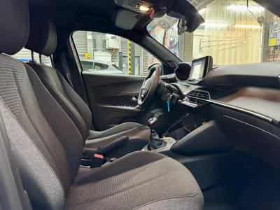 Peugeot 2008 (2025) - Photo 8