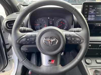 Toyota Yaris (2024) - Photo 9