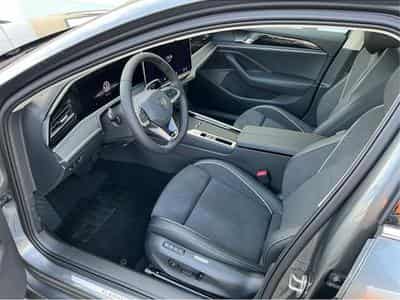 VW Passat (2025) - Photo 8