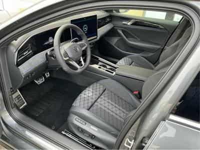 VW Passat (2025) - Photo 13