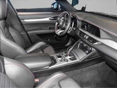 Alfa-Romeo Stelvio (2023) - Photo 3