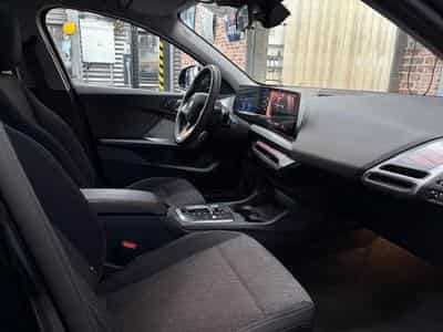 BMW 120 120iA 170cv Auto M-SPORT Design (New Modèle) (2025) - Foto 8