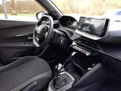 Peugeot 2008 Active-Pack (2023) - Photo 6