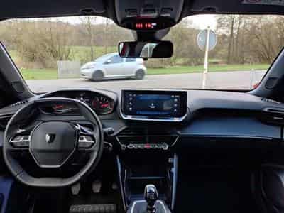 Peugeot 2008 Active-Pack (2023) - Photo 7