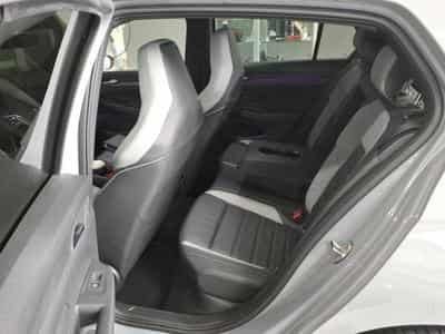 VW Golf GTD 2.0 TDI DSG7 200 CV *ATTELAGE* *PANO* DCC* MATRIX * HARM (2023) - Foto 8