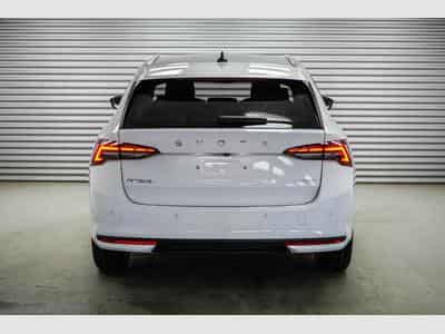 Skoda Octavia Kombi 1,5 eTSI (2026) - Foto 4