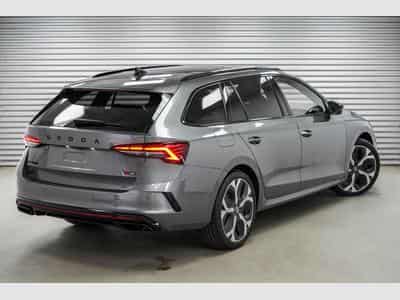 Skoda Octavia Kombi 2,0 TSI (2025) - Foto 2