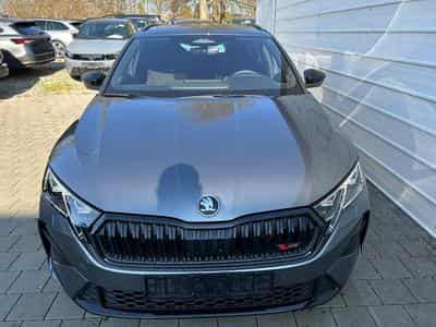 Skoda Octavia RS (2026) - Photo 2