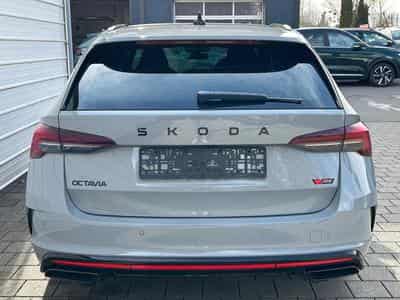 Skoda Octavia RS (2026) - Photo 6