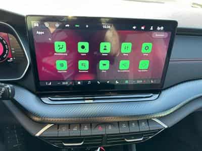 Skoda Octavia RS (2026) - Photo 12