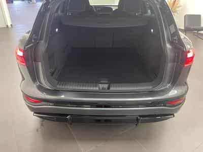 Audi Q6 e-tron S line 250 CV / 185 kW (2025) - Foto 8