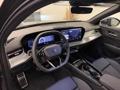 Audi Q3 SUV e-hybrid S Line 272 CV / 200 KW S tronic (2025) - Foto 4