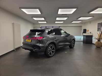 Audi Q3 SUV S Line 265 CV / 195 kW TFSI quattro S tronic (2026) - Foto 8