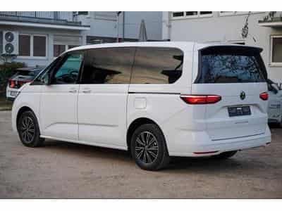 VW Multivan (2025) - Photo 14