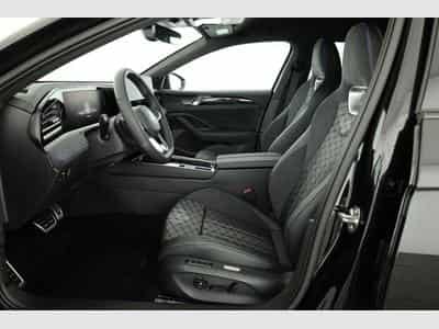 VW Passat Variant 2.0 TDI 142 kW 4Motion R-Line (2026) - Foto 9