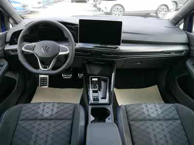 VW Golf Variant R-Line (2026) - Photo 9