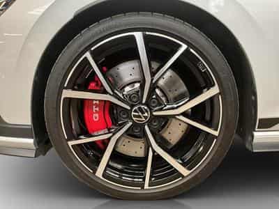 VW Golf Gti-Clubsport+DSG+P.GTI+Matrix (2024) - Photo 8