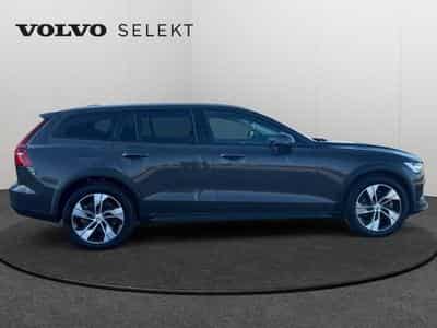 Volvo V60 B4 Plus Dark / Diesel (2023) - Foto 6