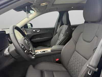 Volvo XC60 Facelift T6 Plus Dark / Hybride (2025) - Foto 9