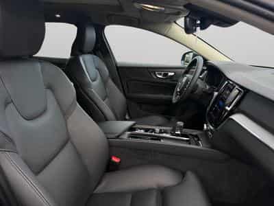 Volvo V60 B5 AWD / Essence (2023) - Foto 15