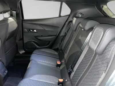 Peugeot 2008 1.2 II HYBRID (2025) - Photo 11