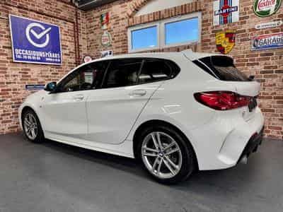 BMW 118 118iA 1.5 140cv Auto M-SPORT (2020) - Foto 2