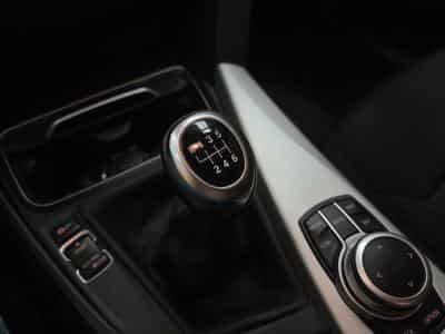 BMW 318 d Touring advantage 136CV (2018) - Foto 14