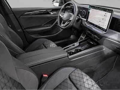 VW Passat (2025) - Photo 6