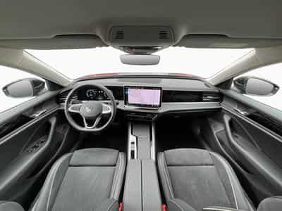 VW Passat Elegance+DSG+Led+Navi+Digi+ (2025) - Foto 2