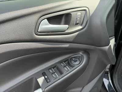 Ford Kuga 2.0 TDCI 150 CV TITANIUM (2018) - Photo 15